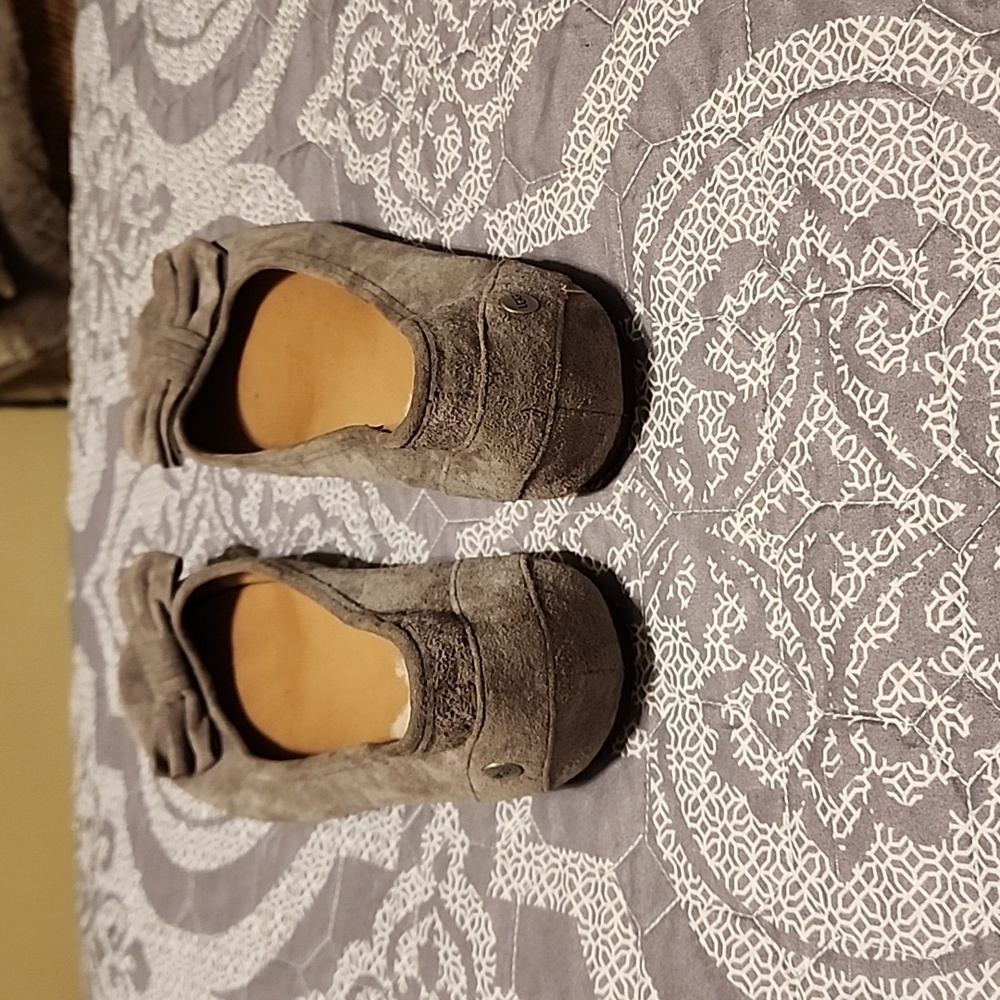 Ugg Flats - image 3